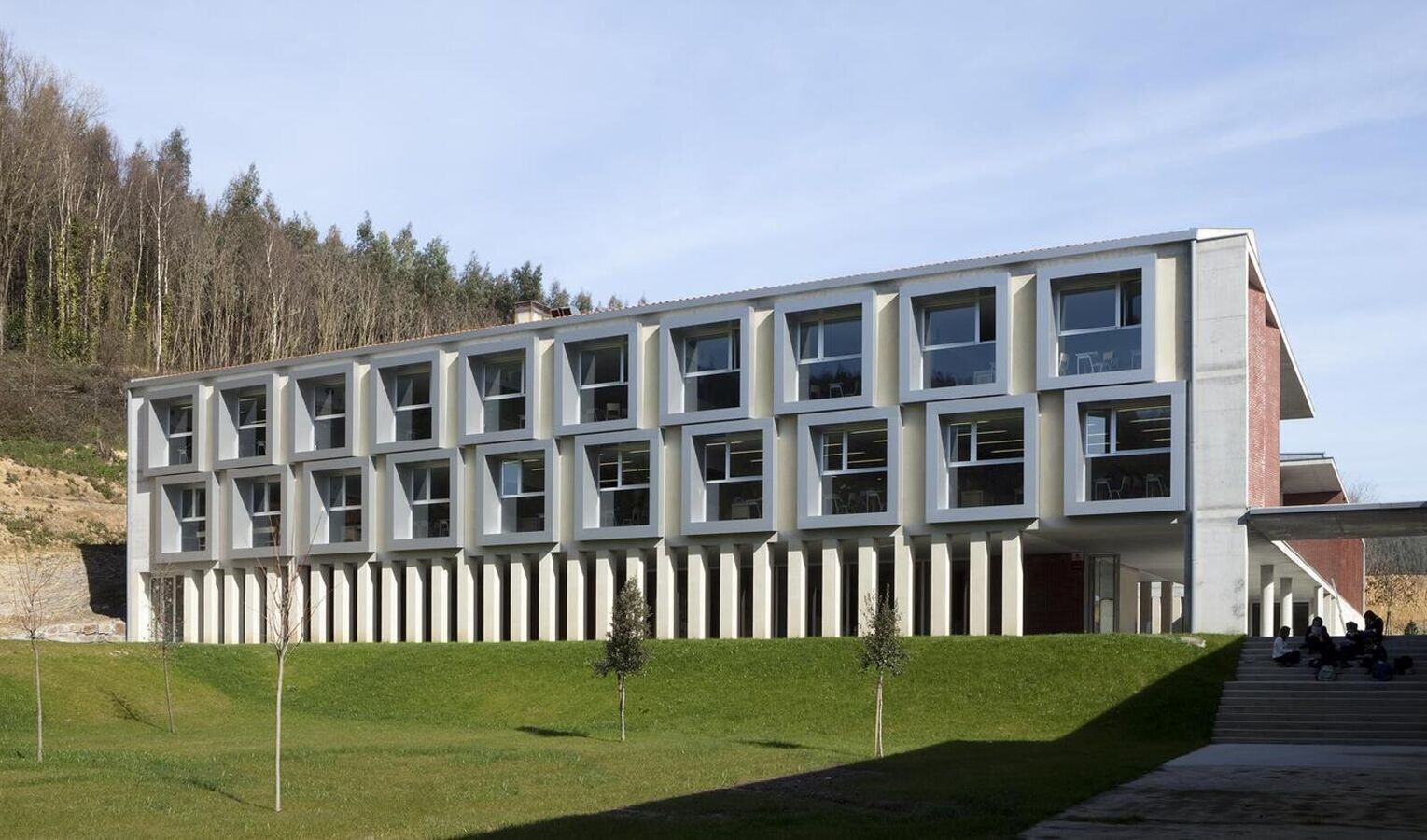 Ayalde y Munabe se fusionarán en Loiu en el curso 2026/2027