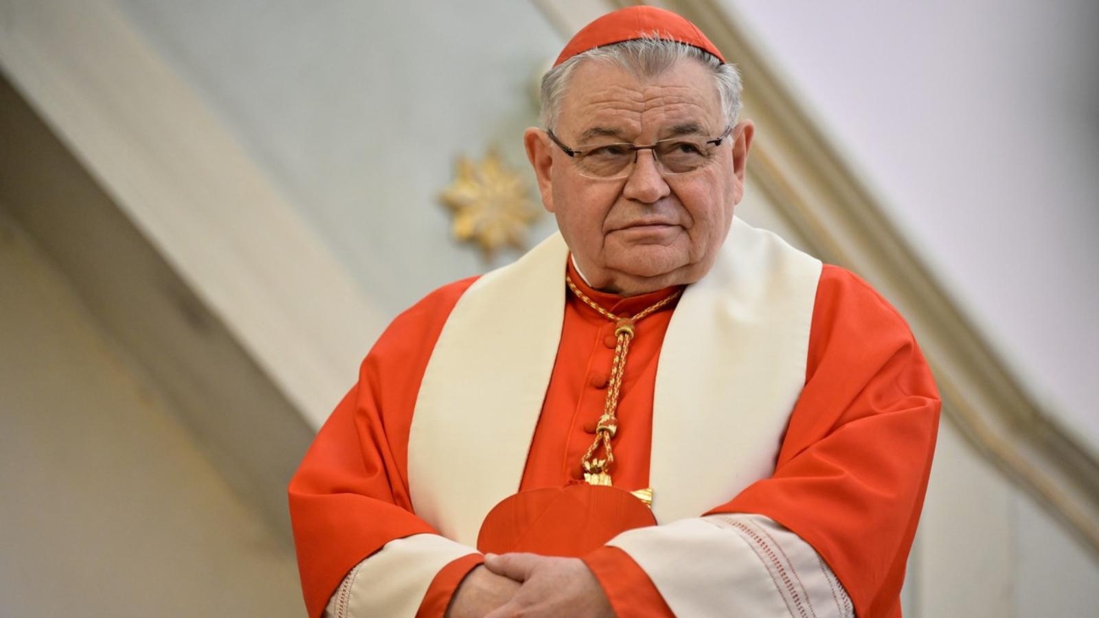 El cardenal Duka vincula la teoría de género con el marxismo