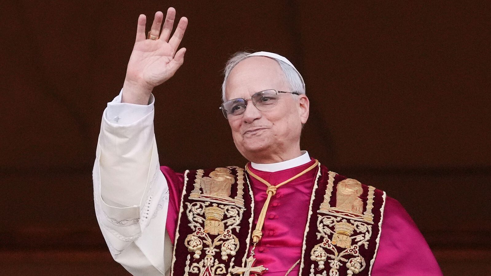 El hermano del Papa León XIV relata el camino familiar que lo condujo al papado