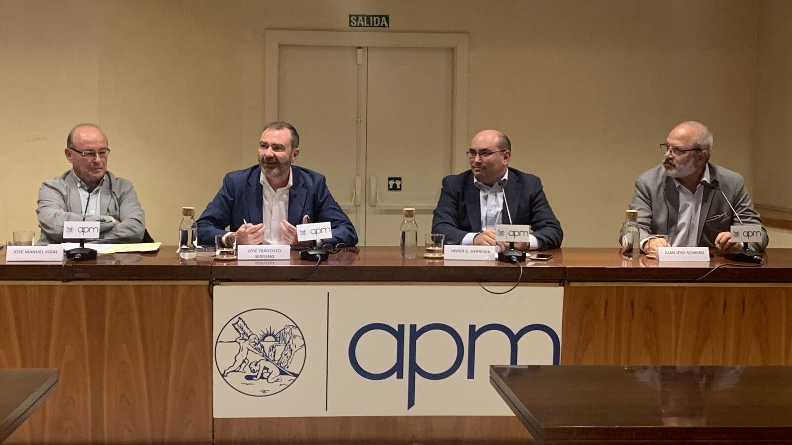 Expertos debaten cómo combatir la polarización en la cobertura de temas religiosos