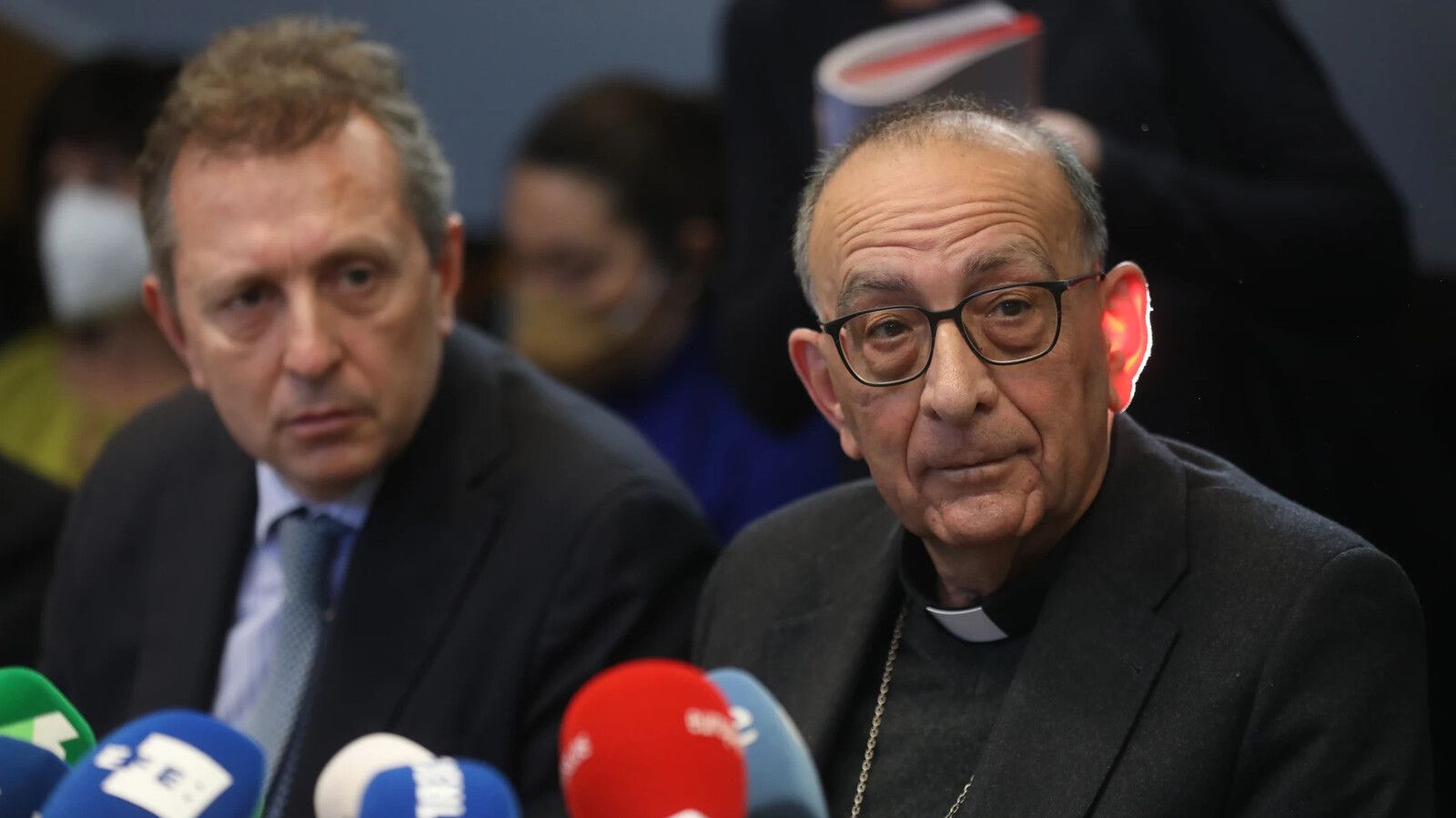 Cremades en aprietos: los obispos le dan un ultimátum de 10 días para que entregue su informe sobre abusos