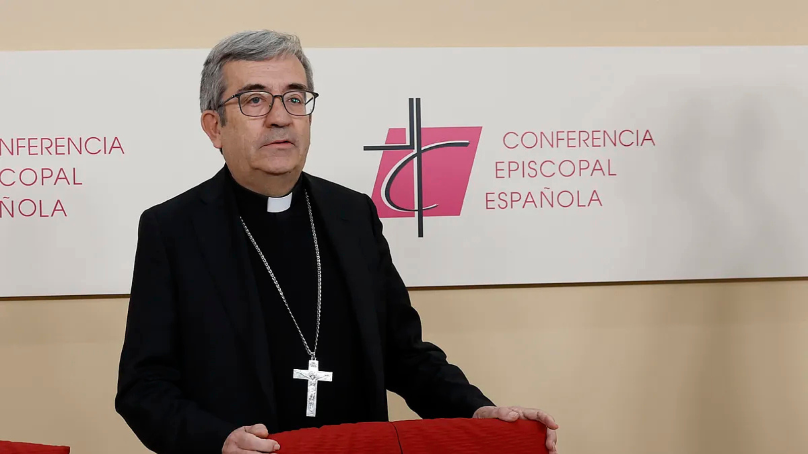 El PSOE arremete contra monseñor Argüello por pedir elecciones anticipadas