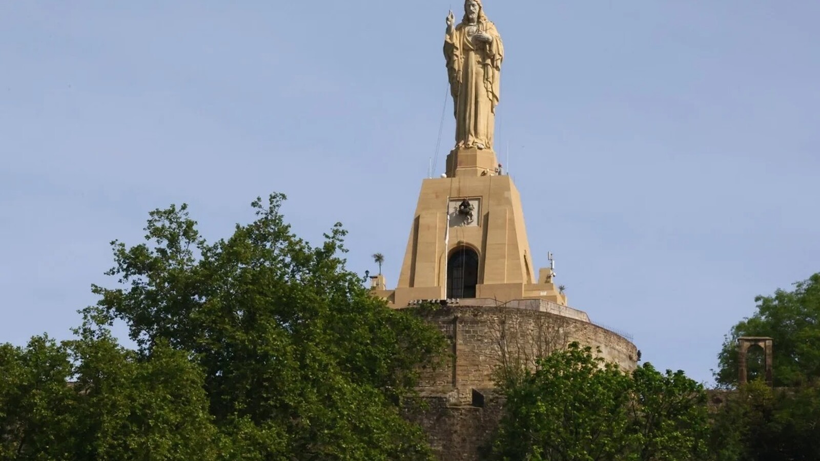 San Sebastián defiende su consagración al Sagrado Corazón de Jesús