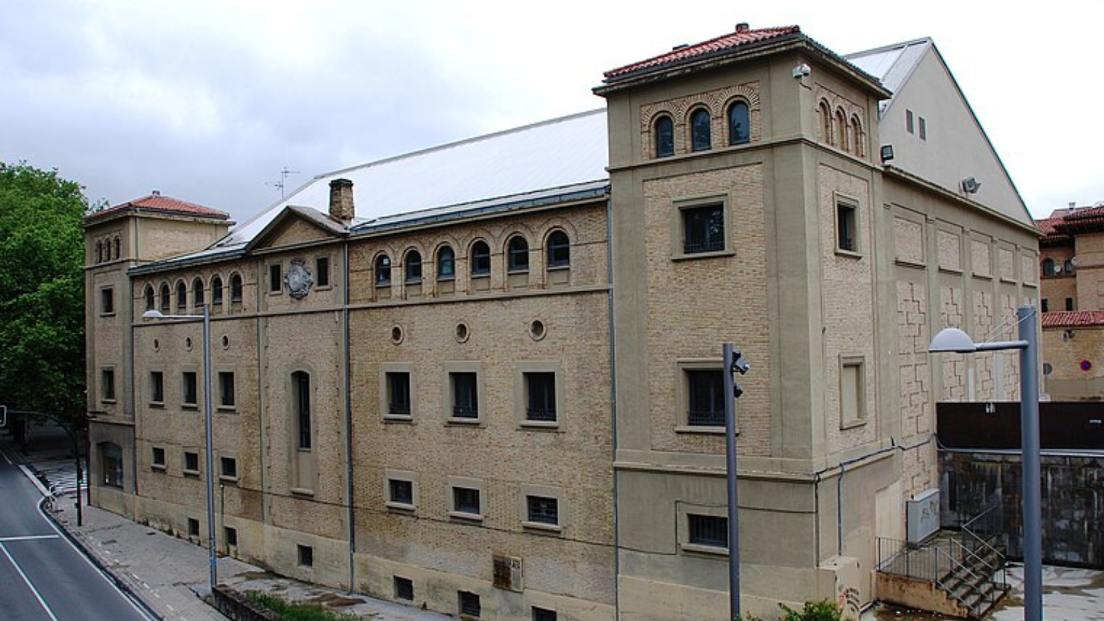 El arzobispado de Pamplona advierte sobre intentos de estafa telefónica a sacerdotes y comunidades religiosas