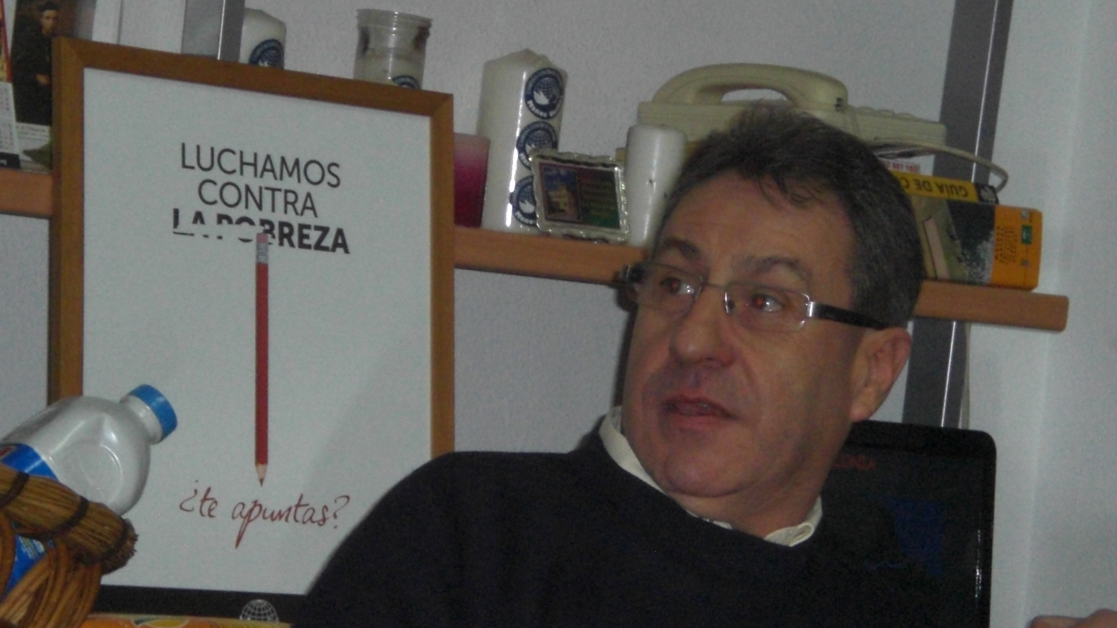 El sacerdote responsable del Departamento de Migraciones de la CEE condena &quot;las proclamas y acusaciones&quot; contra la población inmigrante pero calla sobre la paliza que recibió el anciano