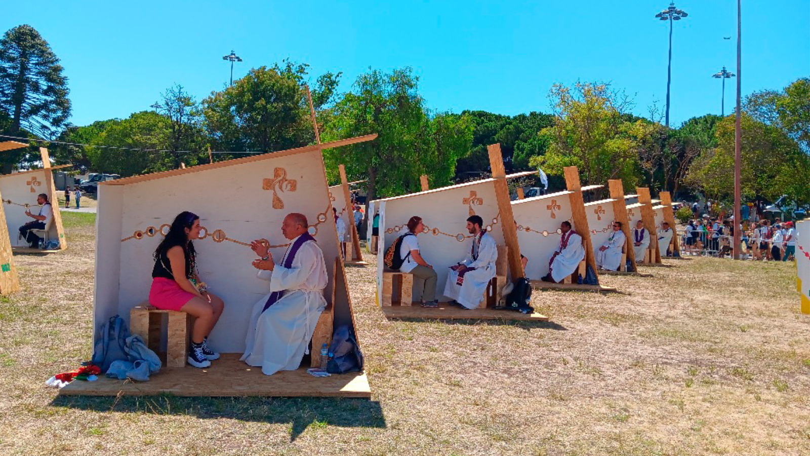 ACN repartirá 10.000 ejemplares del “YOUCAT Confesión” durante el Jubileo de la Juventud en Roma