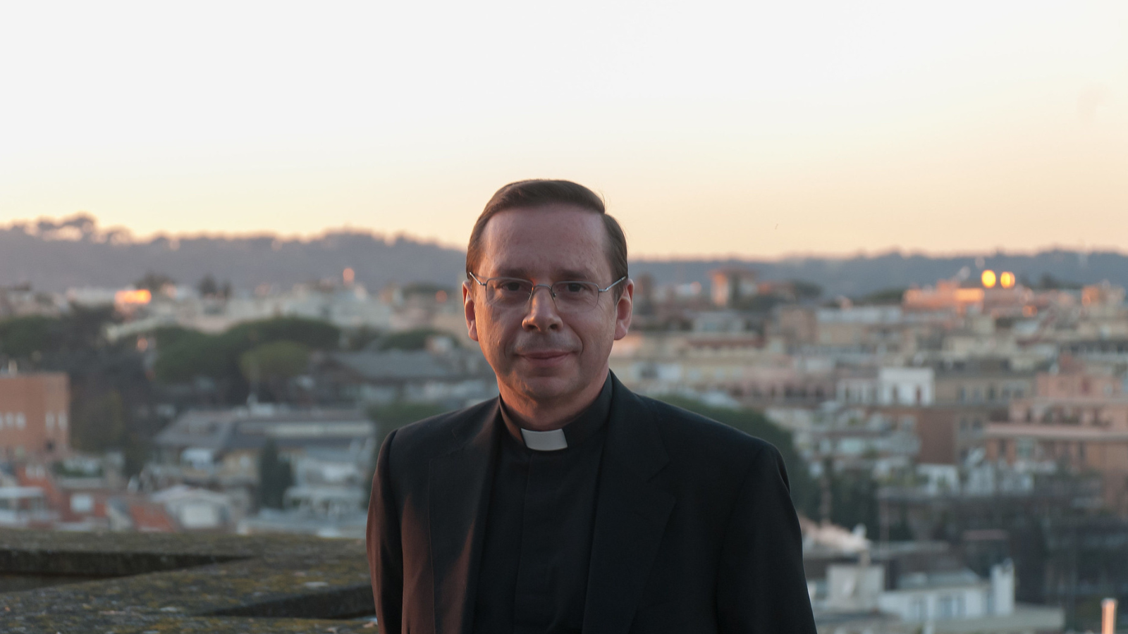 El Opus Dei niega &quot;categóricamente&quot; las acusaciones de trata de personas que tratan de imputar a su número dos, Mariano Fazio