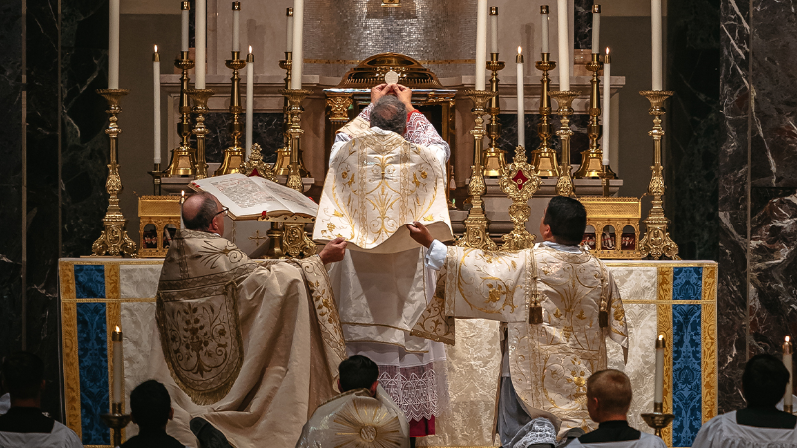Un informe confidencial del Vaticano debilita la justificación del motu proprio Traditionis Custodes