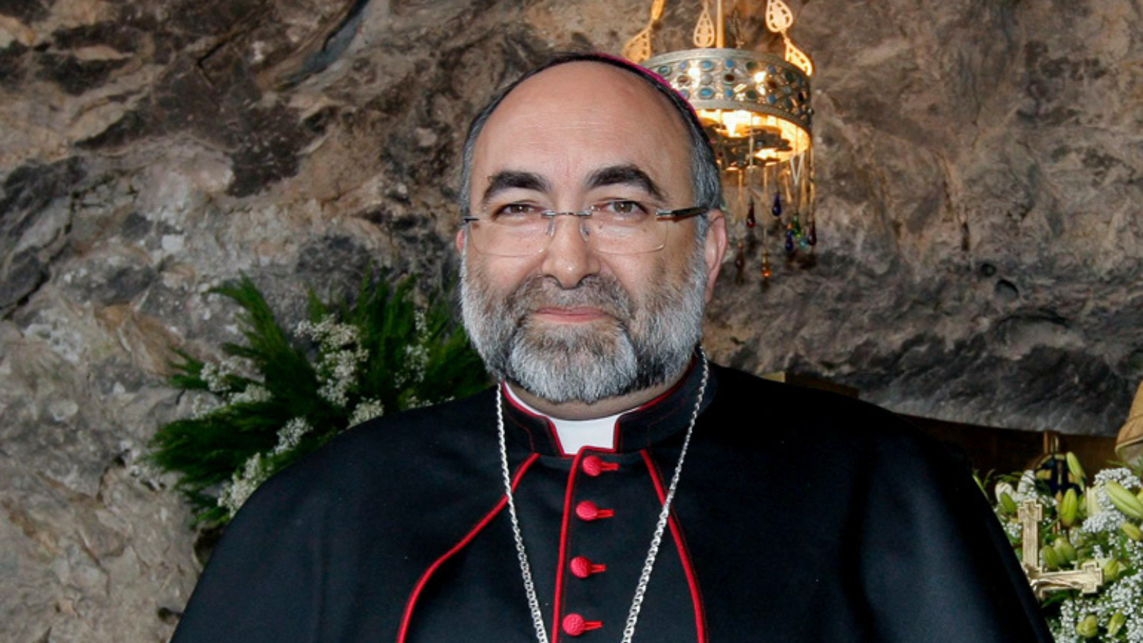 El arzobispo de Oviedo alza la voz y rompe con el &quot;consenso&quot; de la CEE: &quot;¿Dónde está la reciprocidad negada de los moritos con los cristianos que asesinan en nuestras iglesias dentro de sus territorios? 