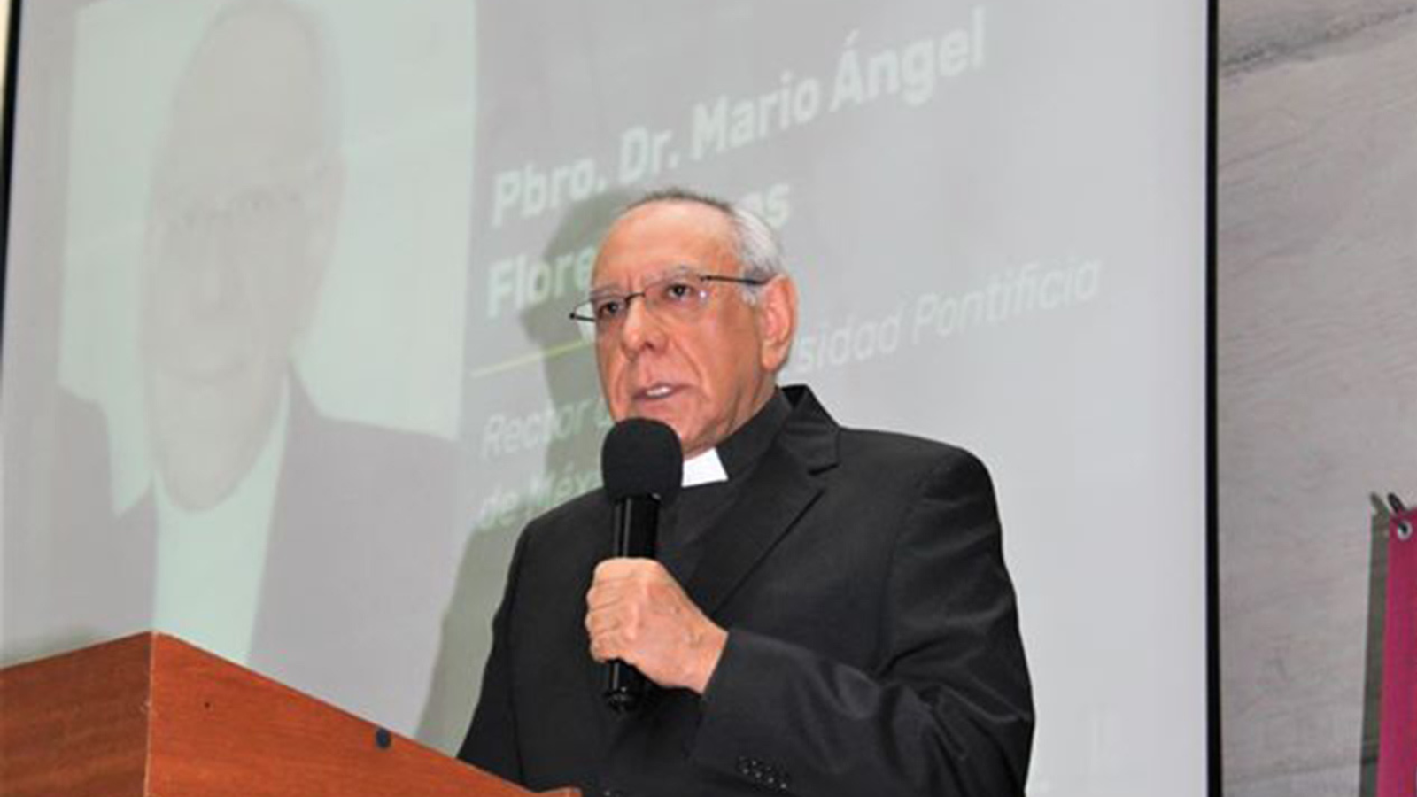 El cardenal Aguiar elige a Mario Ángel Flores Ramos como nuevo rector de la Universidad Católica Lumen Gentium en Ciudad de México