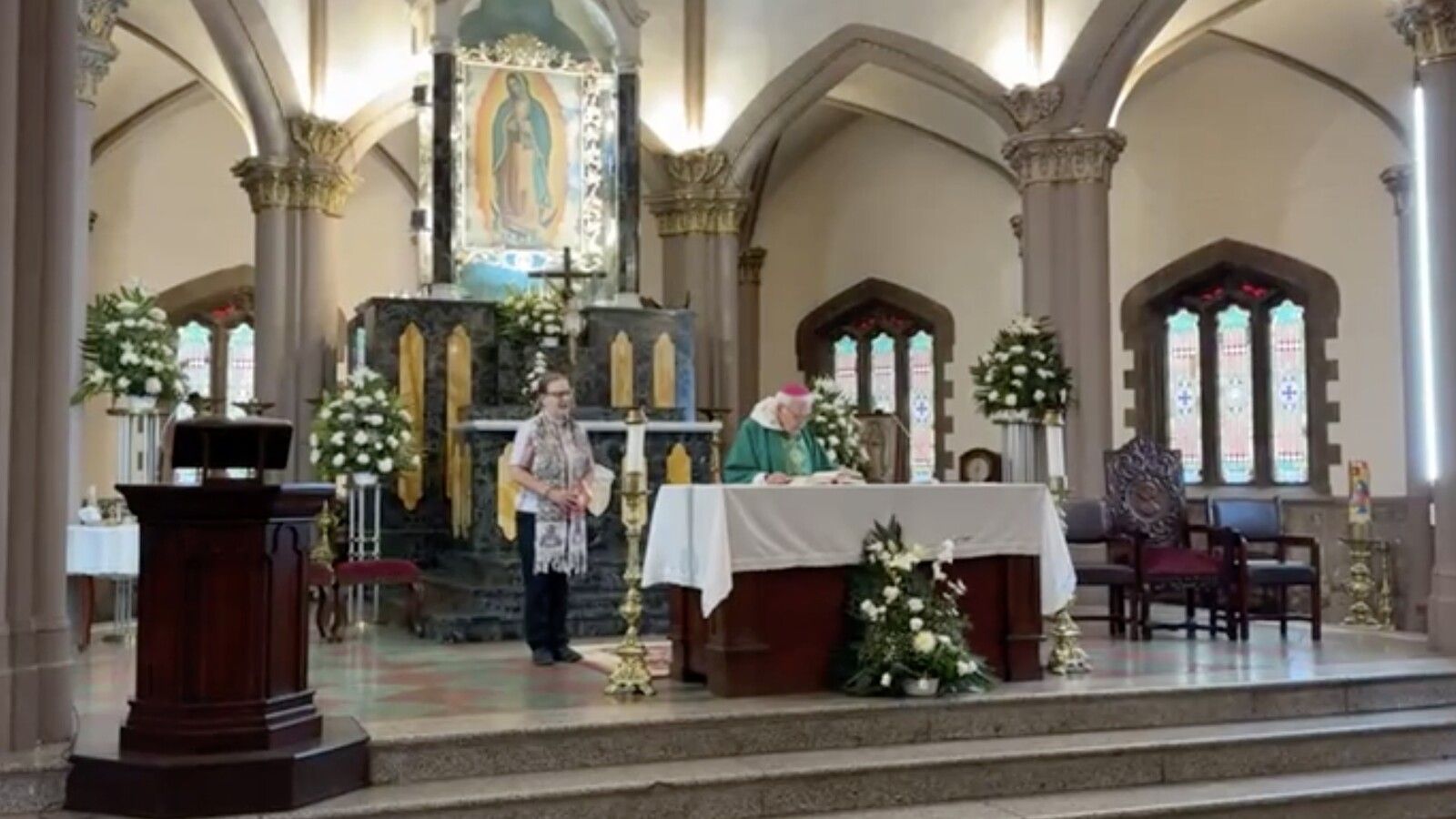 Fuerte polémica por un obispo mexicano que concelebró una misa con una ministra anglicana en el Santuario de Guadalupe