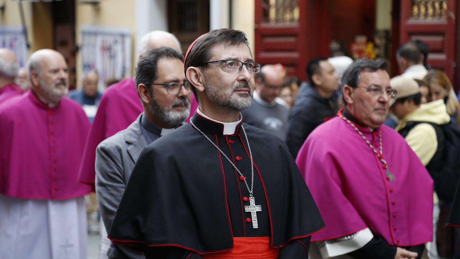 El cardenal Cobo lleva esperanza y fe a los internos de Soto del Real