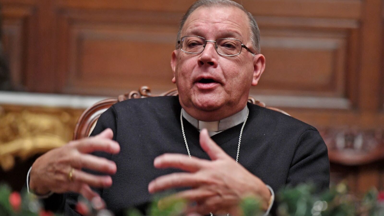 La renuncia polémica en Verdún: Mons. Gusching y la fe frente a la masonería
