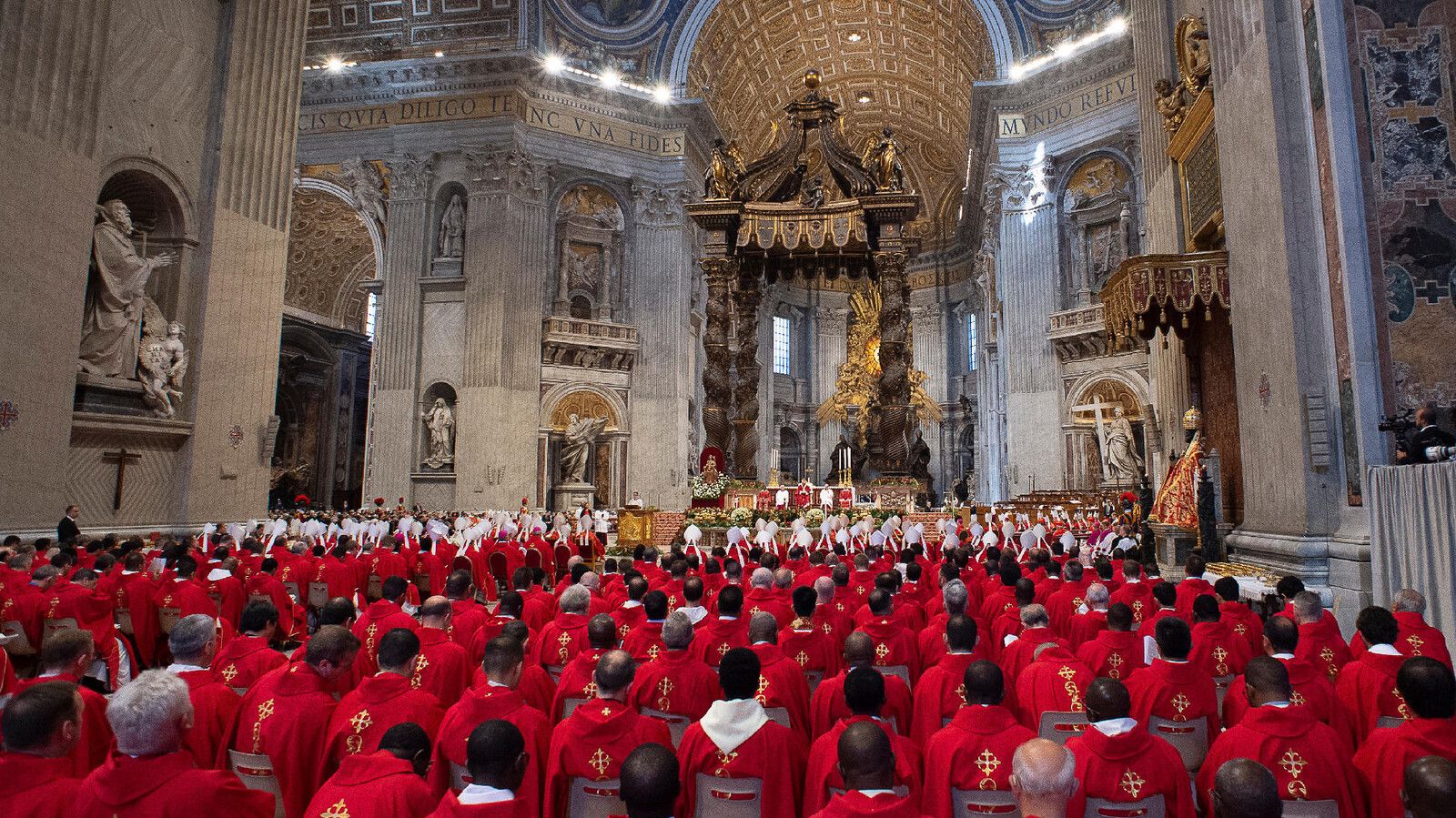 El Vaticano autoriza misa en latín en San Pedro durante peregrinación tradicionalista