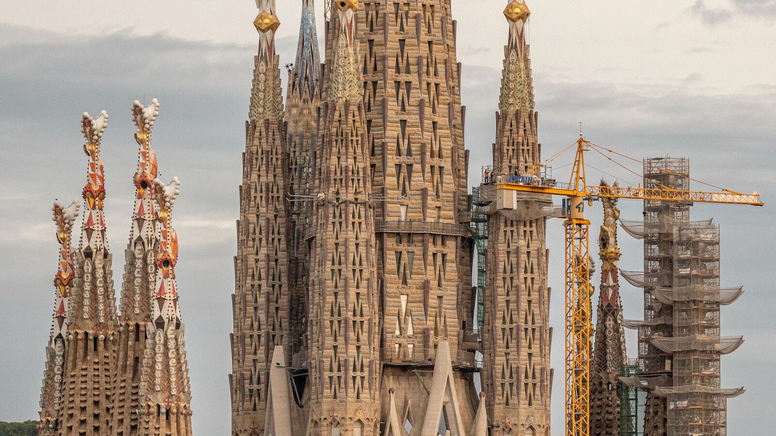 La Sagrada Familia invita al Papa León XIV al centenario de Gaudí en 2026