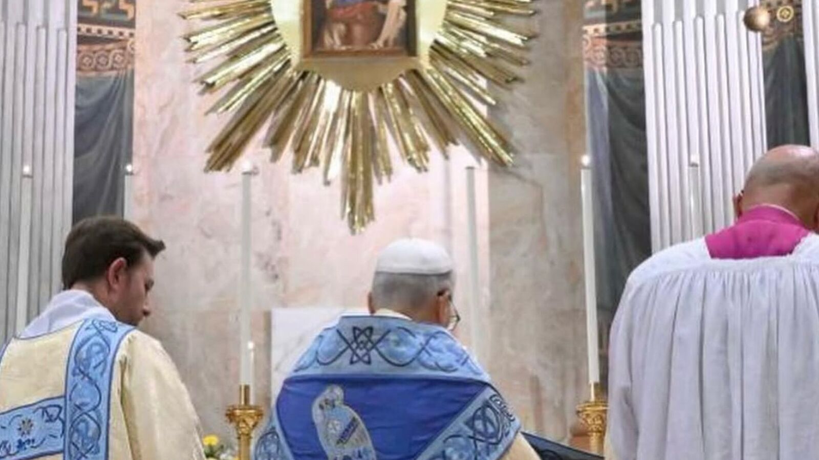 León XIV reaviva la devoción a Nuestra Señora del Rosario en Roma