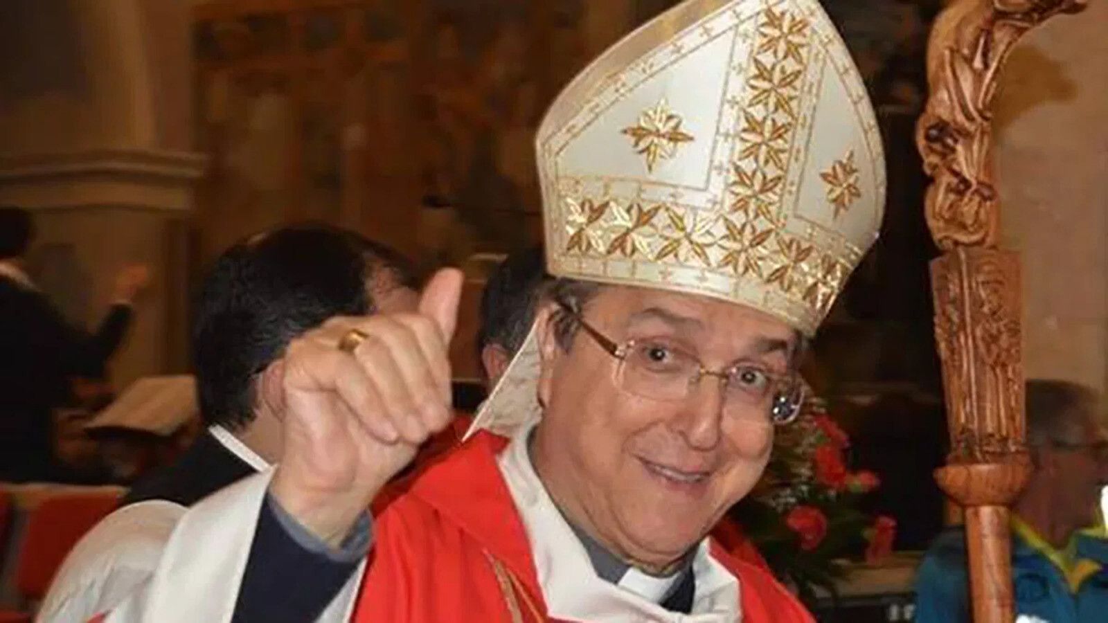 Escándalo en la Conferencia Episcopal Italiana: Monseñor Savino afirma que el matrimonio tradicional está “superado”