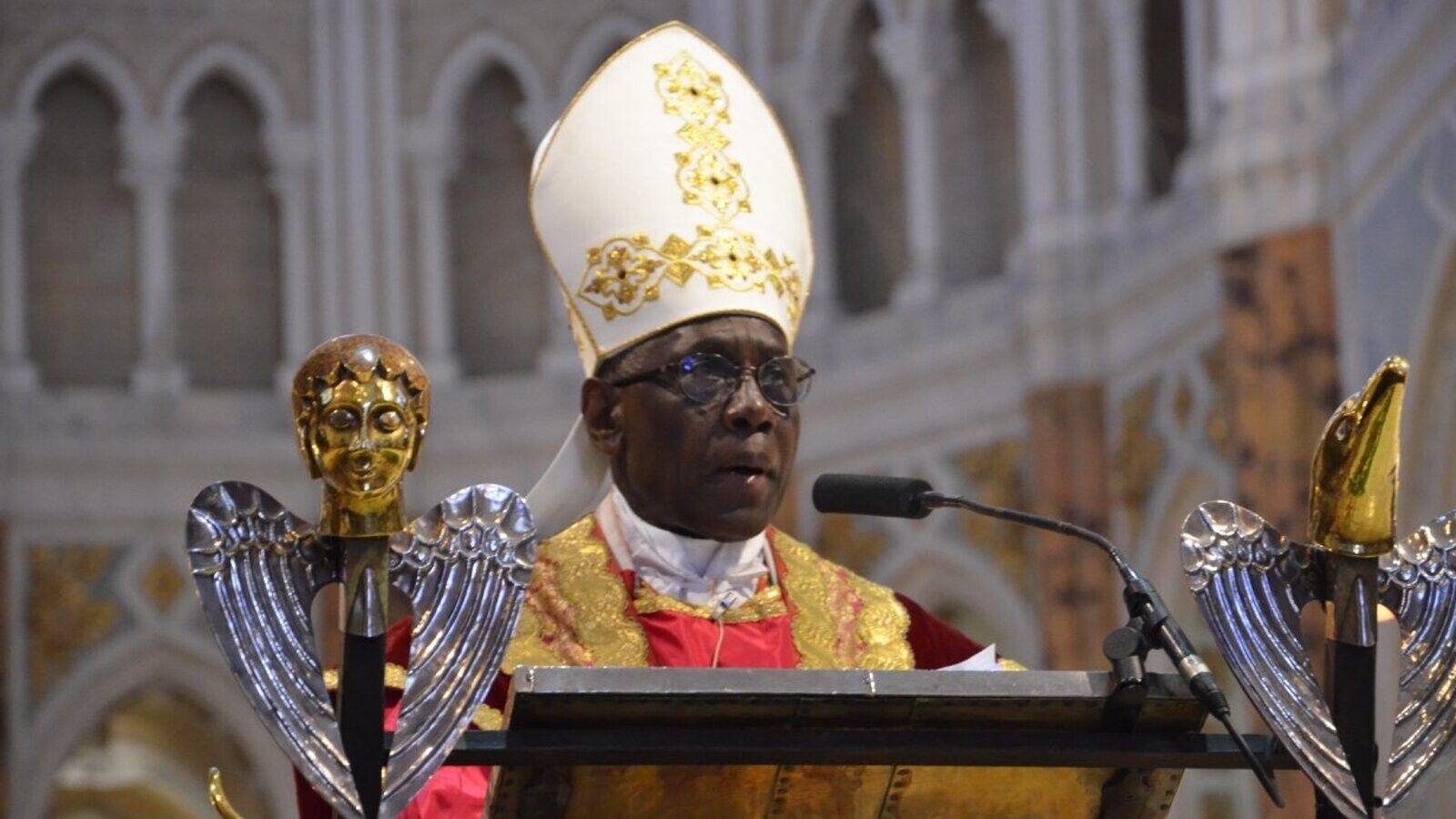 La multitud en Filadelfia escucha al cardenal Sarah defender la tradición litúrgica