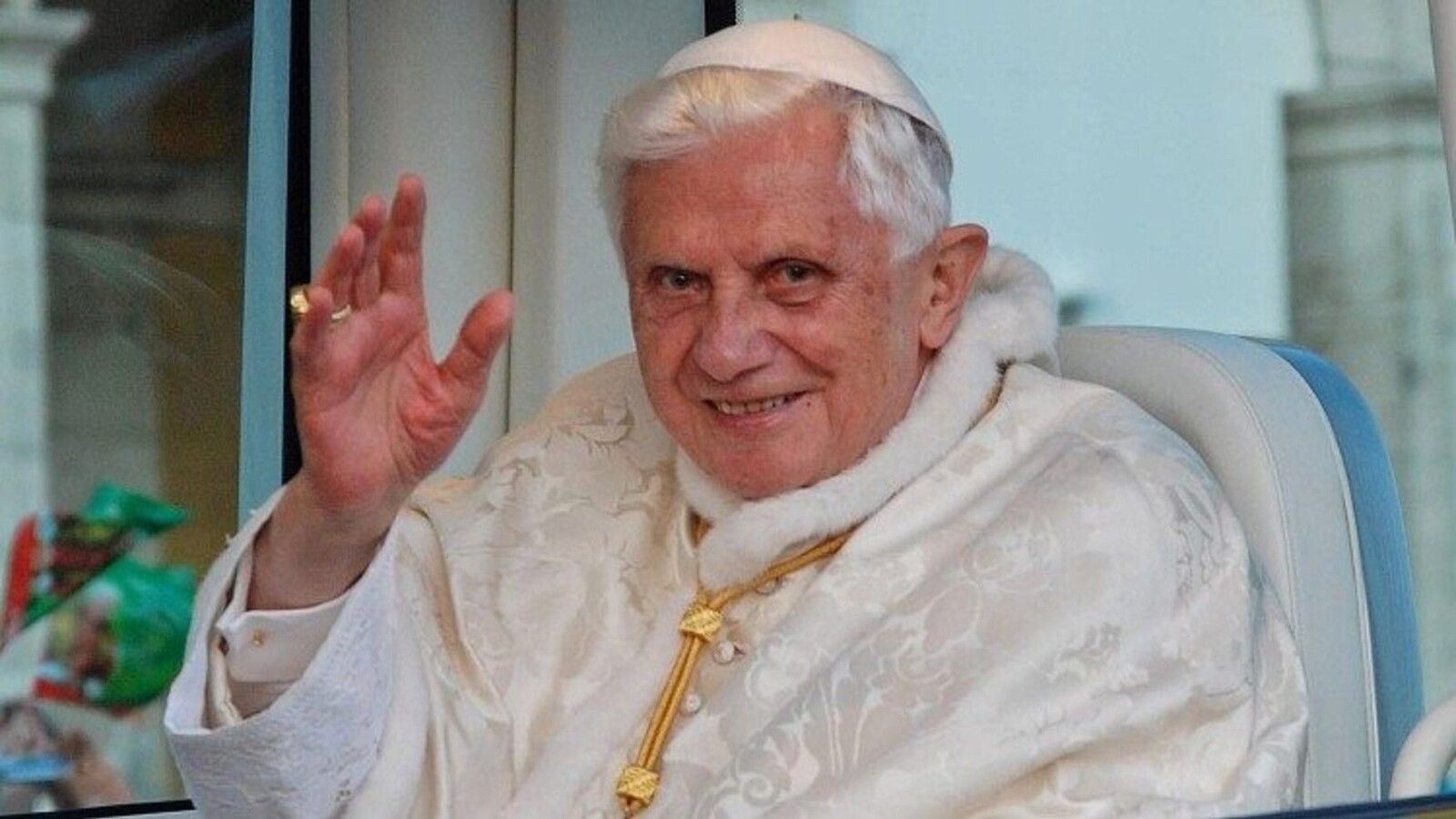 Gänswein pide la beatificación de Benedicto XVI y la vuelta a la Misa tradicional