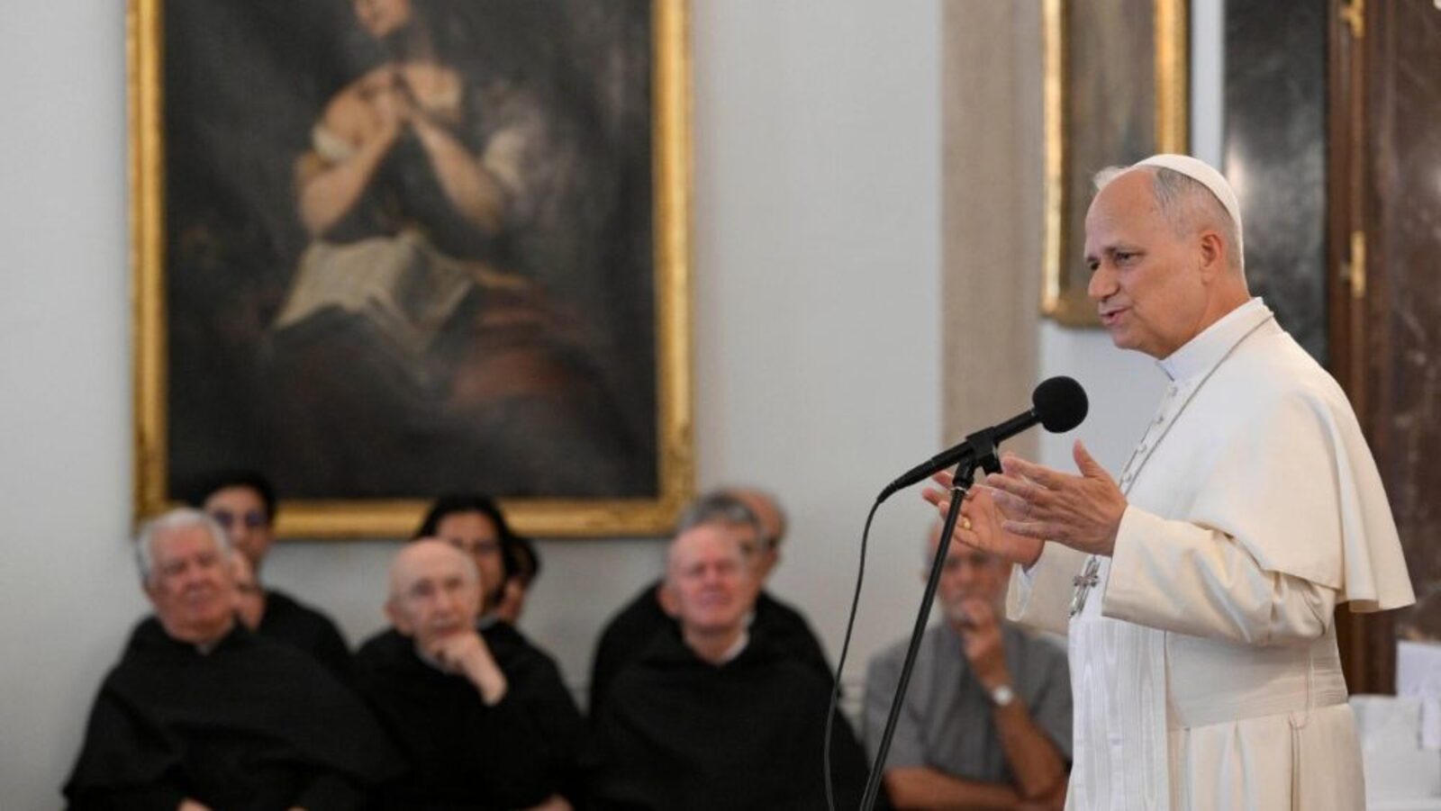 El Papa preside la misa de San Pedro y Pablo y bendice los nuevos palli