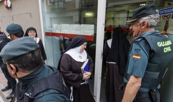 la-guardia-civil-retira-a-cinco-monjas-mayores-del-convento-de-orduna