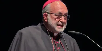 el-arzobispo-de-oviedo-admite-la-acogida-a-migrantes-pero-pide-limites-claros-en-la