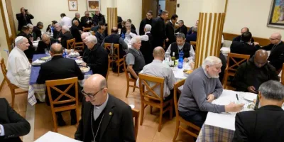 el-papa-leon-xiv-sorprende-a-obispos-peruanos-con-encuentro-cercano-en-roma-durante-visita-ad