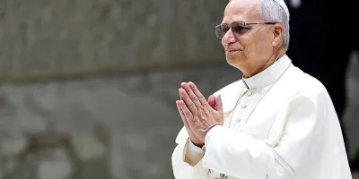 el-silencio-del-papa-leon-xiv-ante-la-promocion-lgbt-genera-division-en-la-iglesia-catolica