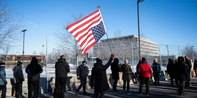 cardenales-y-arzobispo-de-saint-paul-critican-operacion-masiva-de-deportaciones-en-ee-uu