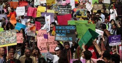 revuelta-de-mujeres-en-la-iglesia-convoca-protestas-en-mas-de-30-ciudades-por-igualdad-femenina