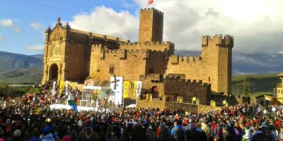 la-javierada-reune-a-jovenes-de-academias-militares-y-el-cha-en-navarra