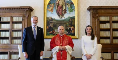 la-reina-letizia-defiende-su-eleccion-de-vestuario-en-el-vaticano-ante-las-criticas-recibidas