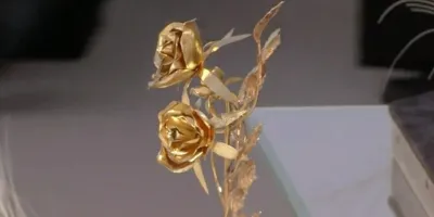 el-vaticano-otorga-la-rosa-de-oro-a-la-virgen-del-sagrario-de-toledo-en-un-evento-historico