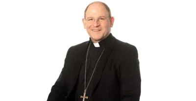 el-obispo-australiano-anthony-randazzo-asume-un-cargo-clave-en-el-vaticano