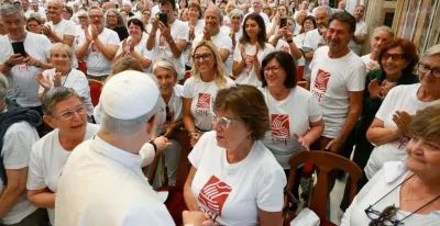 leon-xiv-el-amor-transforma-las-circunstancias-mas-dificiles-afirma-en-audiencia-con-illinois