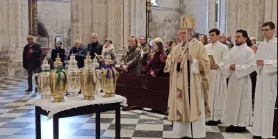 el-arzobispo-de-oviedo-el-mundo-necesita-a-dios-como-balsamo-en-sus-heridas
