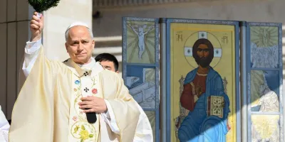 leon-xiv-proclama-que-la-muerte-ha-sido-vencida-en-su-homilia-de-pascua