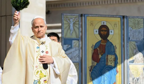 leon-xiv-proclama-que-la-muerte-ha-sido-vencida-en-su-homilia-de-pascua