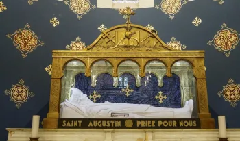 el-papa-visita-la-tierra-de-san-agustin-y-anima-a-construir-puentes-entre-culturas