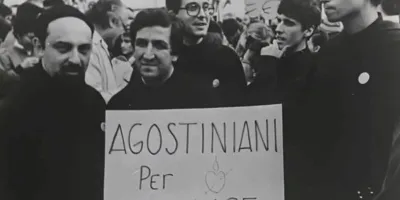 una-fotografia-de-1983-revela-al-papa-leon-xiv-en-una-manifestacion-pacifista-en-roma