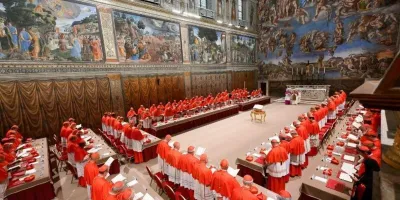 revelan-secretos-y-maniobras-en-la-eleccion-de-leon-xiv-en-un-contexto-de-crisis-financiera