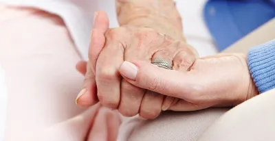 los-obispos-de-nueva-york-presentan-una-guia-sobre-decisiones-al-final-de-la-vida