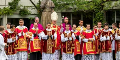 la-sspx-revelara-en-junio-los-nombres-de-sus-nuevos-obispos-para-la-consagracion-en-julio