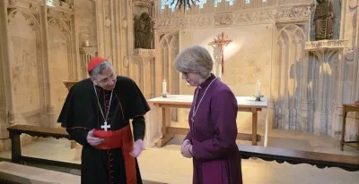 la-arzobispo-de-canterbury-inicia-un-historico-encuentro-con-el-papa-en-el-vaticano