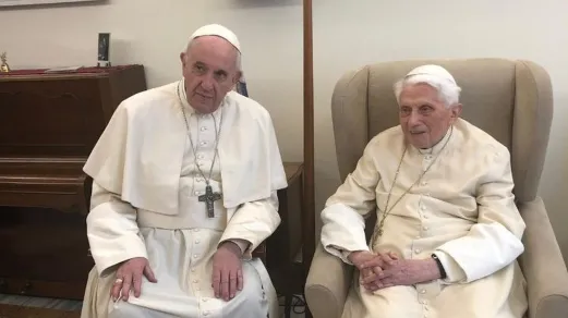 ganswein-ofrece-una-nueva-vision-sobre-la-relacion-entre-benedicto-xvi-y-francisco