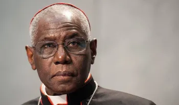 el-cardenal-sarah-alerta-sobre-el-riesgo-del-paganismo-en-la-liturgia-catolica