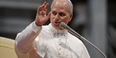 el-papa-leon-xiv-regala-pendientes-a-su-sobrina-en-un-gesto-de-cercania-familia