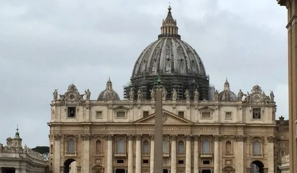 la-iglesia-catolica-enfrenta-una-crisis-de-confianza-que-va-mas-alla-de-las-excomuniones