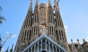 la-sagrada-familia-se-prepara-para-la-historica-visita-del-papa-leon-xiv-en-2026