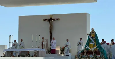 el-papa-celebra-en-tenerife-la-ultima-misa-de-su-visita-a-espana